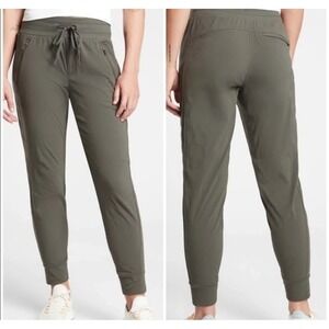 Athleta Women's Green Trekkie North Jogger Pants Size 8 Hiking Athleisure Active